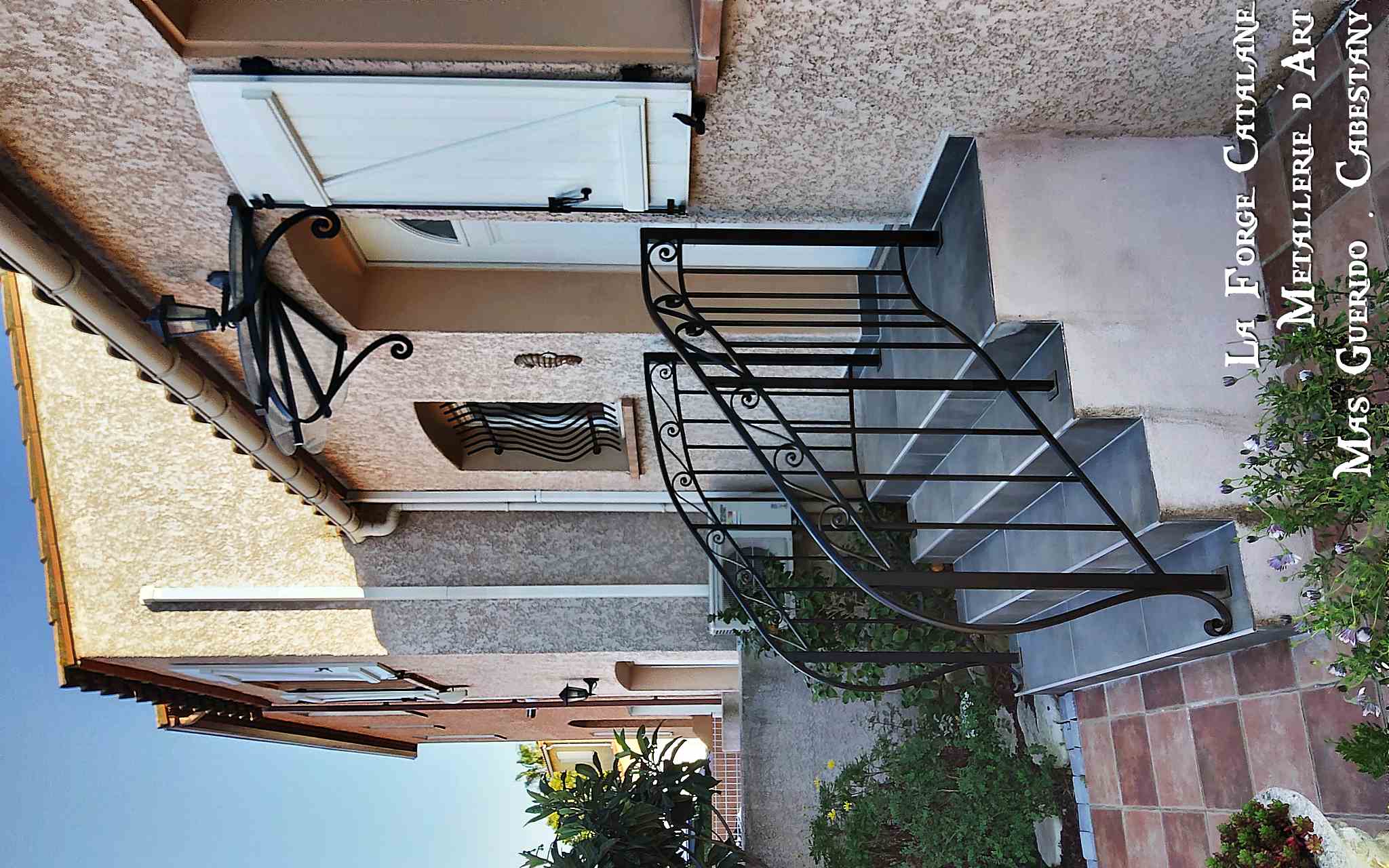 rampant ouvrage frise avec volutes forge catalane.jpg